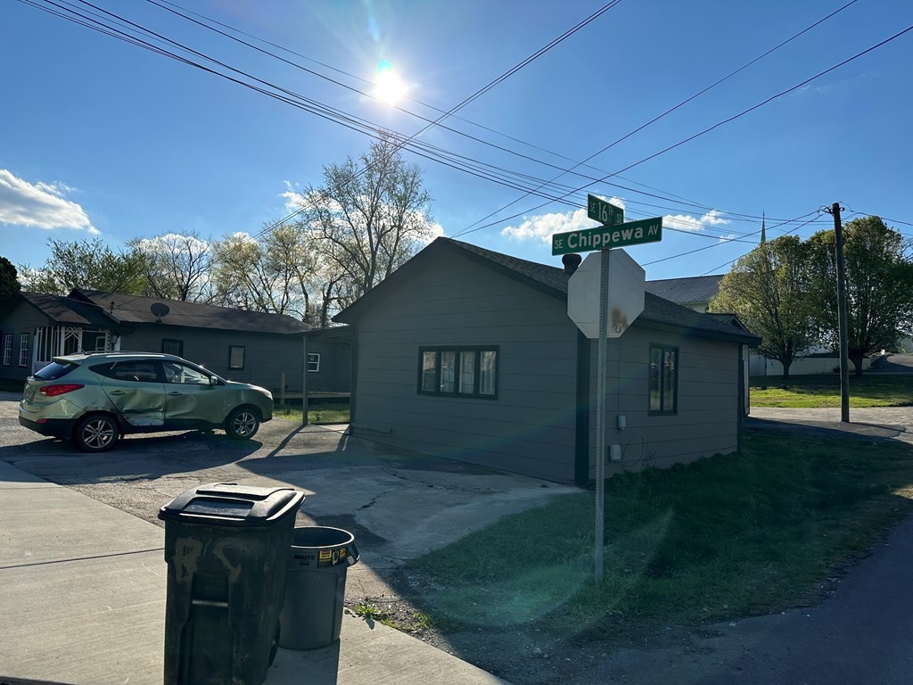 16001610 Chippewa Avenue SE