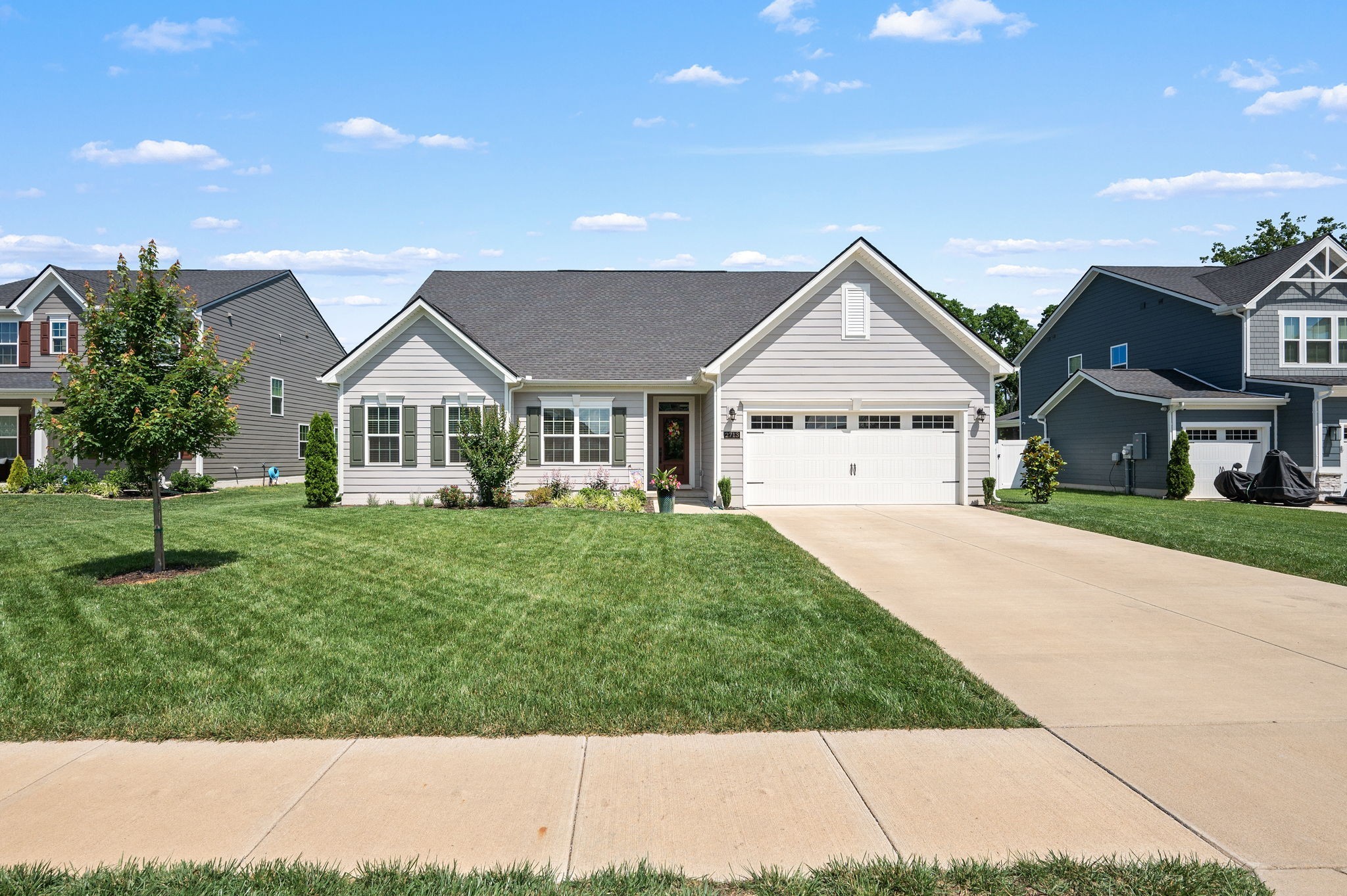 2713 Greenview Dr