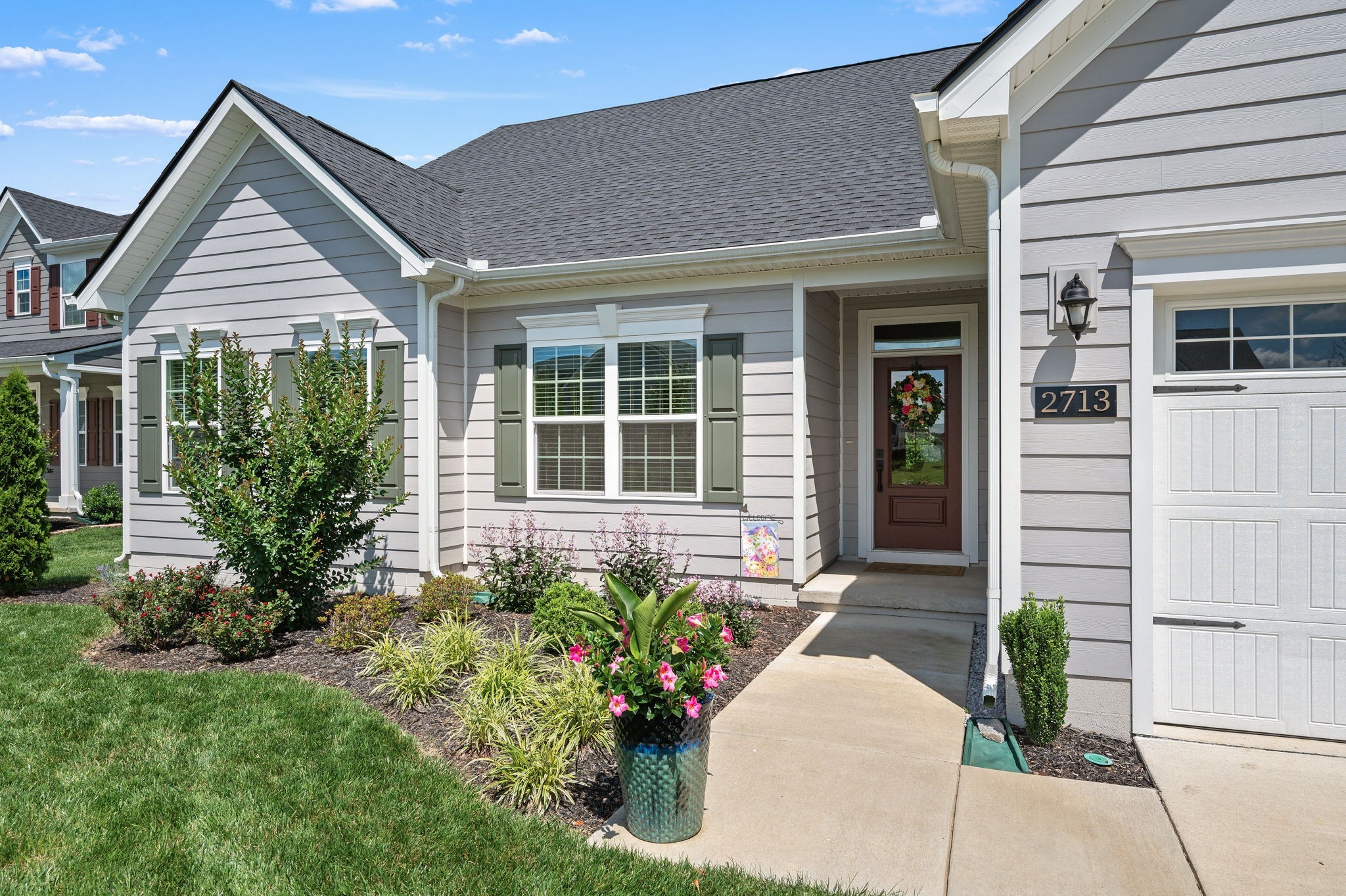 2713 Greenview Dr