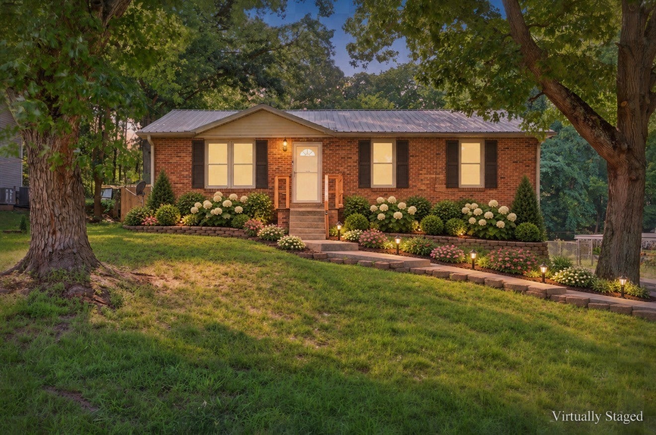 1832 Palamino Dr