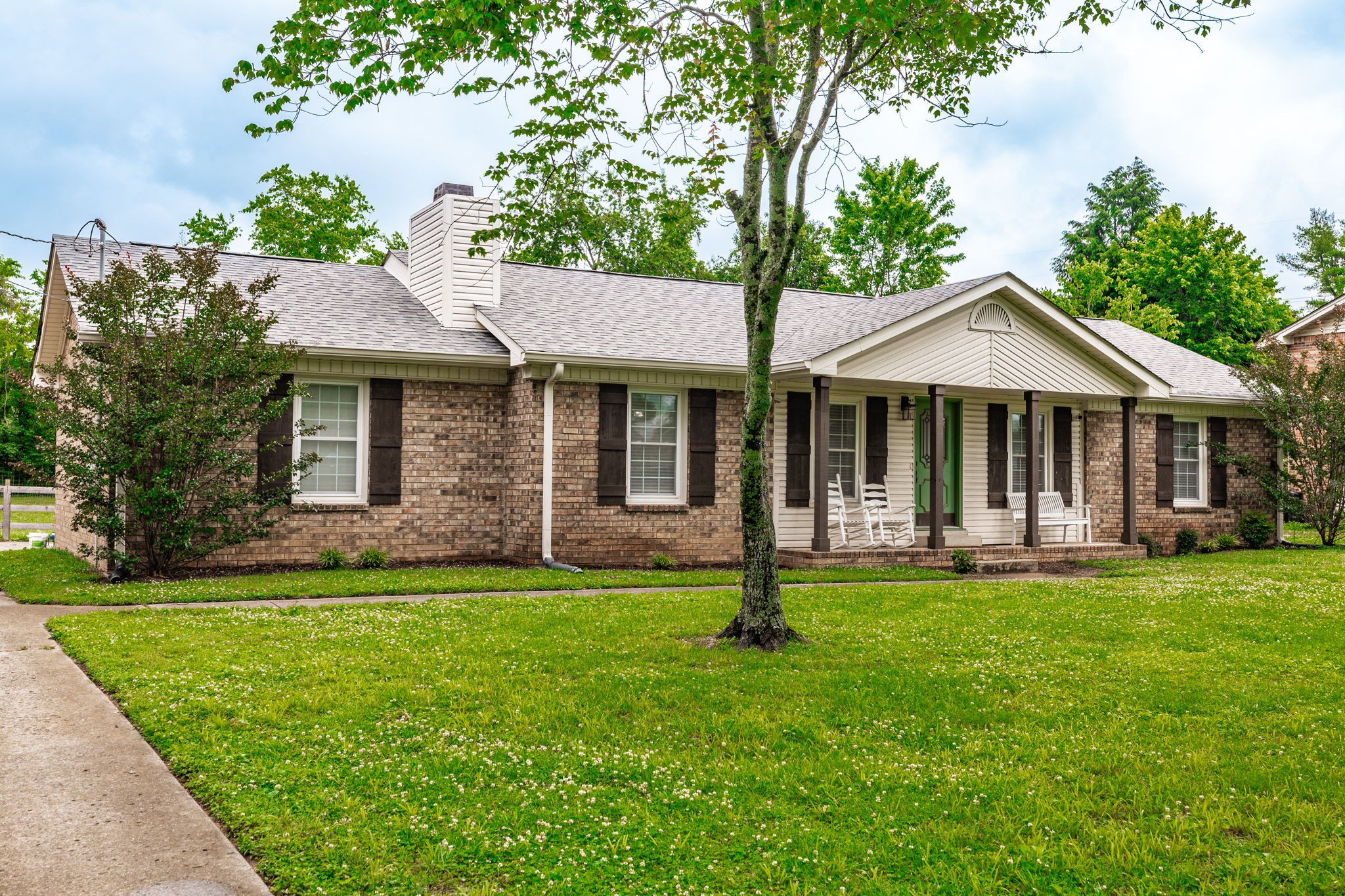 1063 Lakeland Dr
