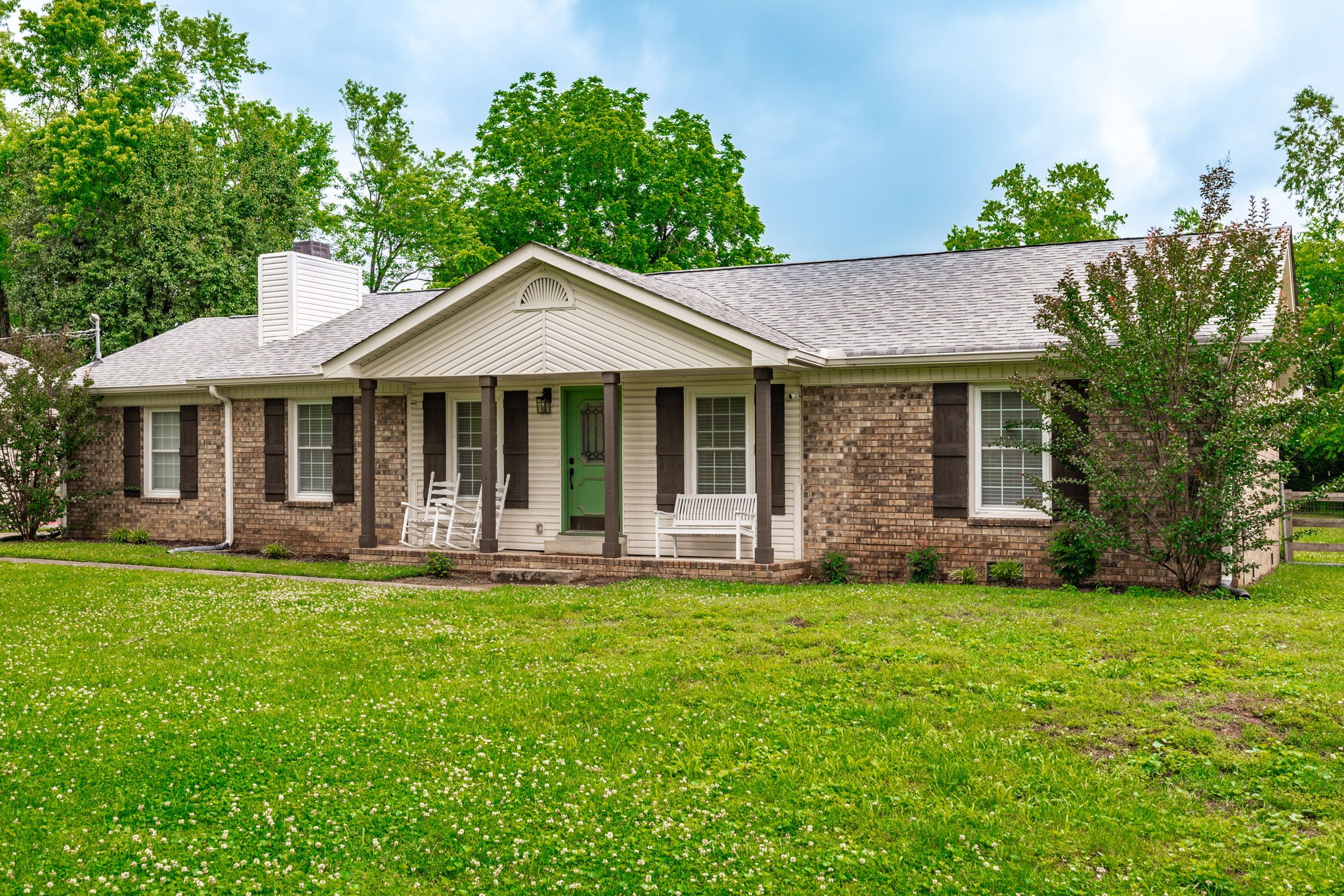 1063 Lakeland Dr