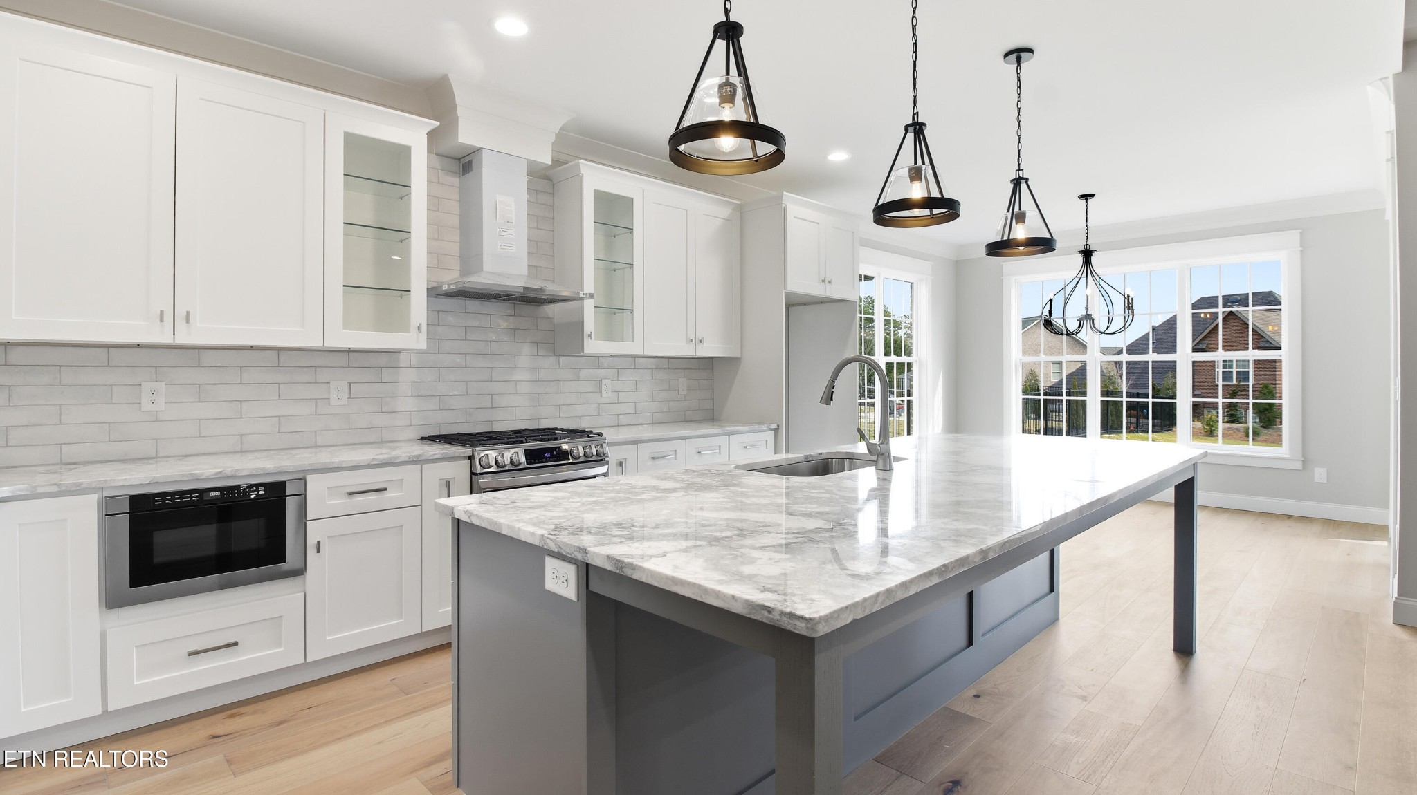 8118 Carolina Cherry Lane