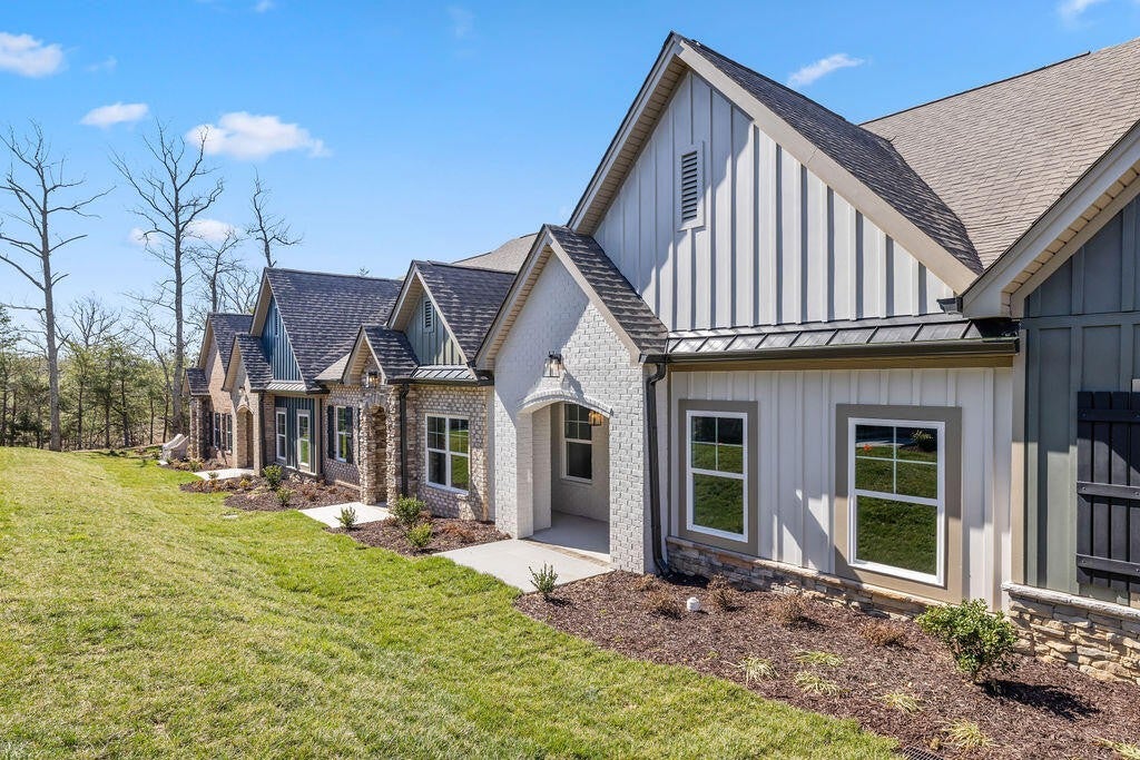 92 Founding Way 23