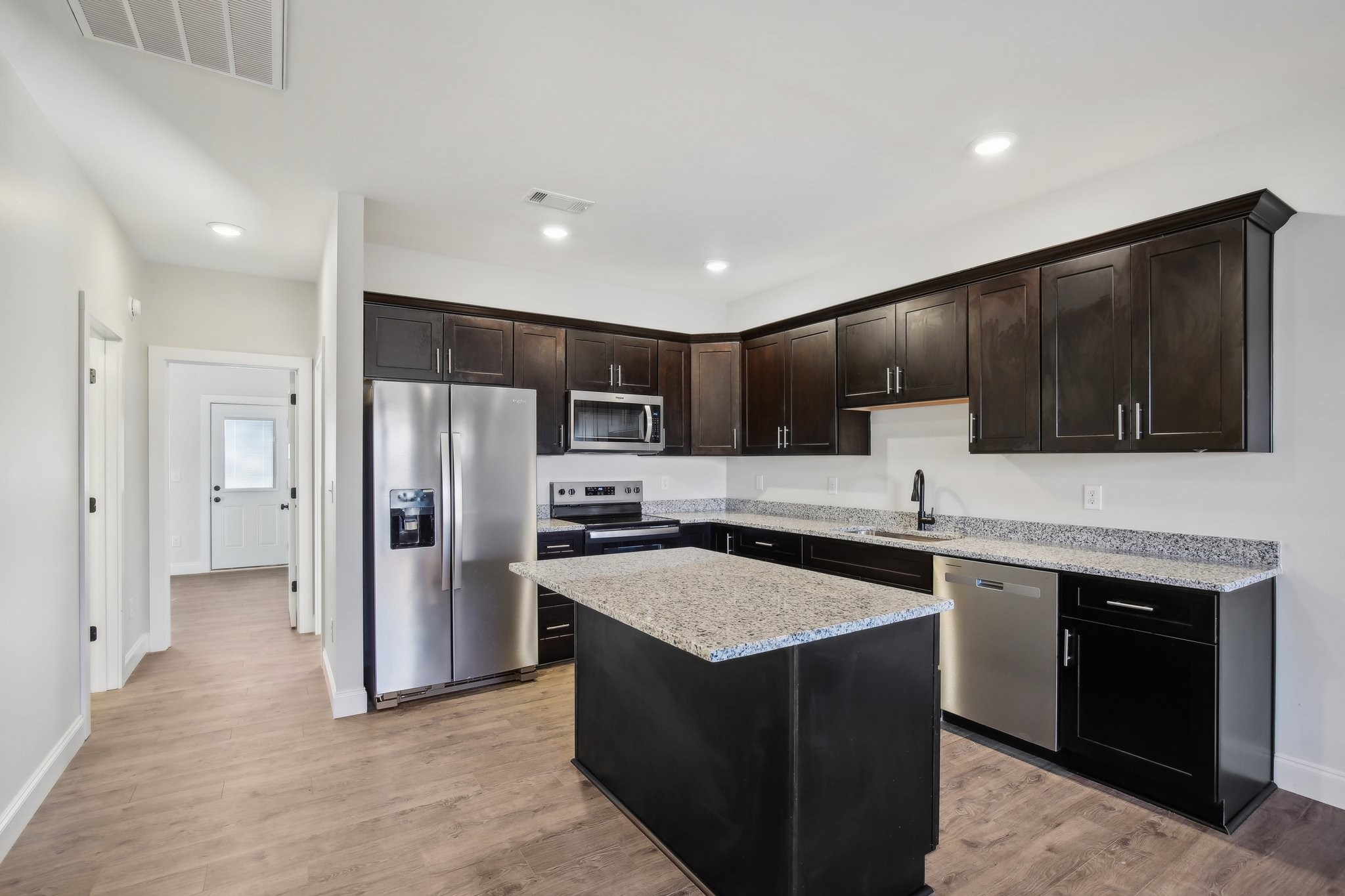 70 Five Oak Ln