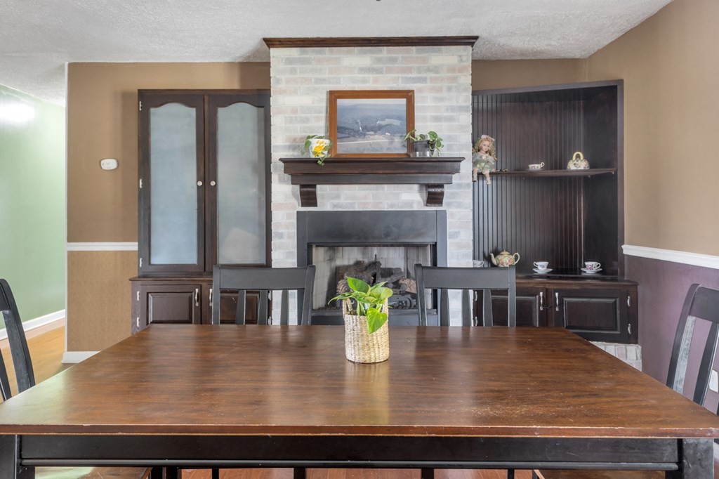 2580 Crofton Dawson Rd