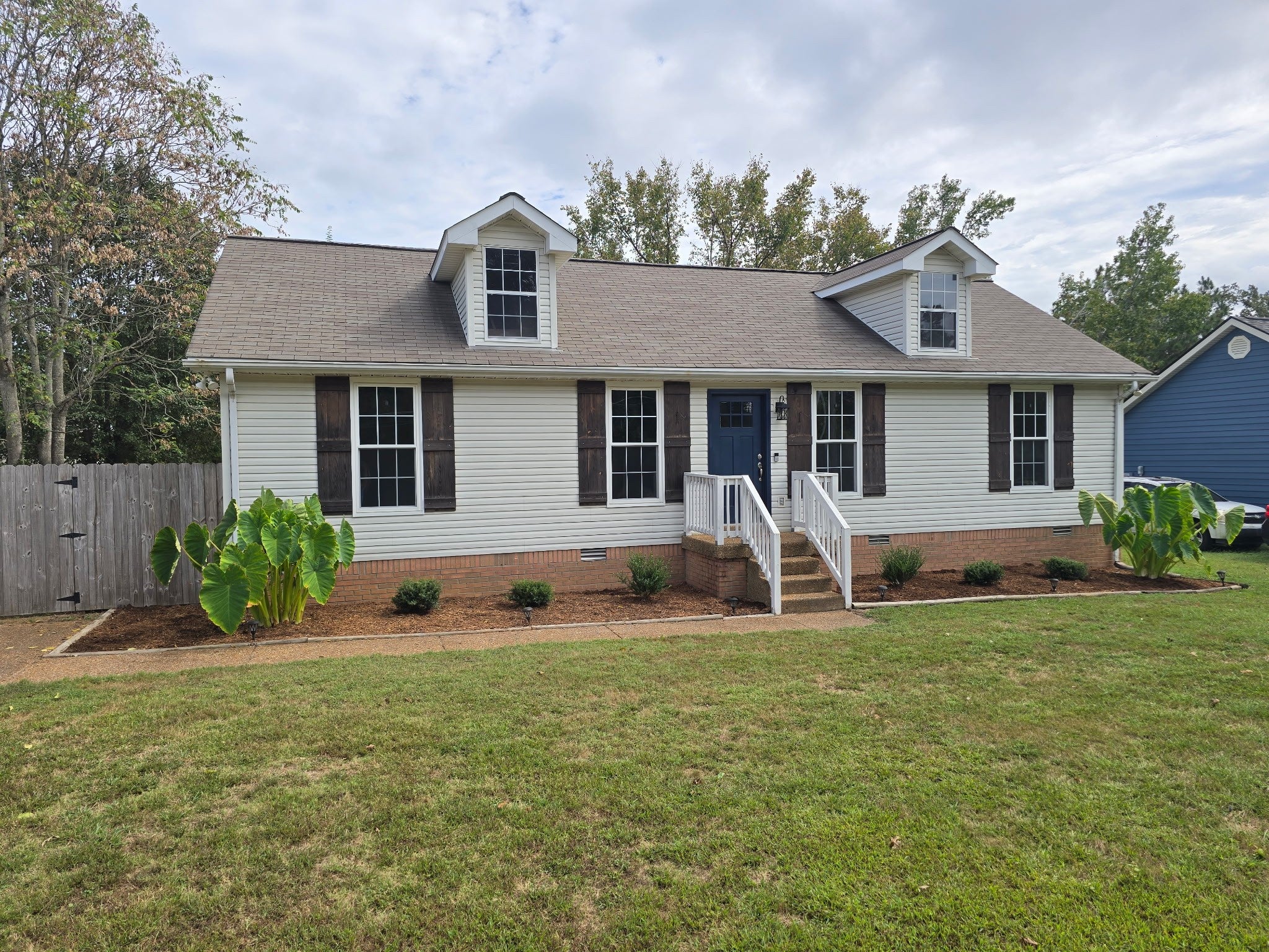 3.0-bed rental at 7106 Sugar Maple Dr