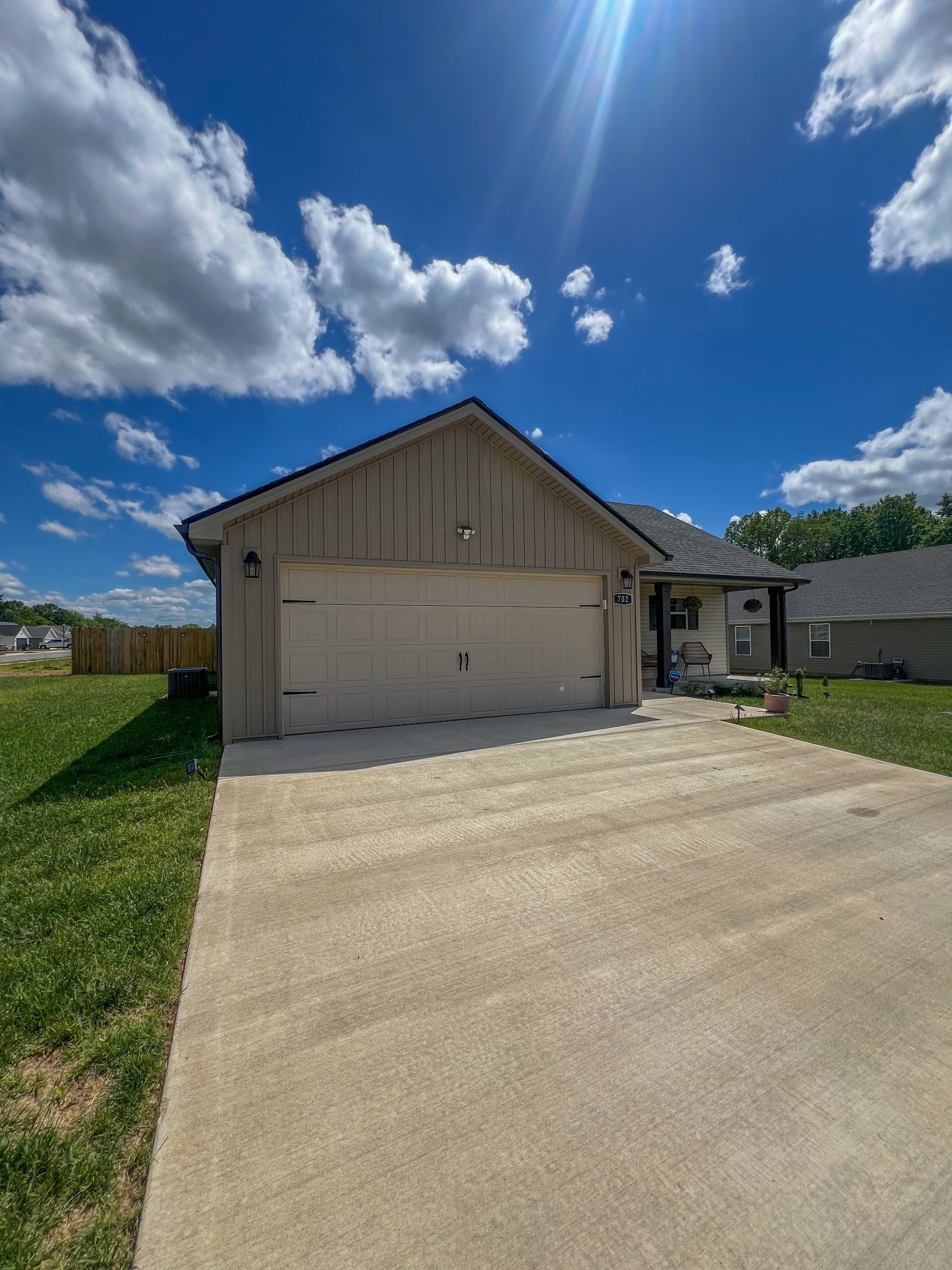 702 Gleason Dr