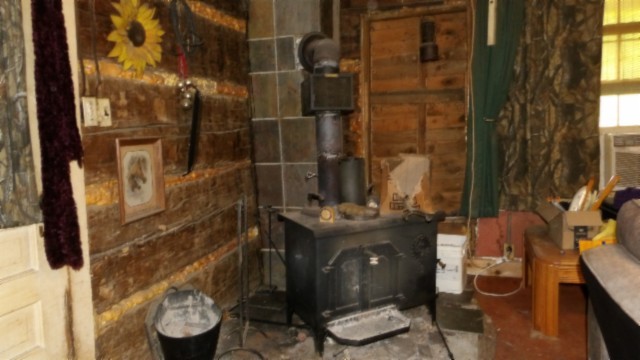 105 Log Home Ln