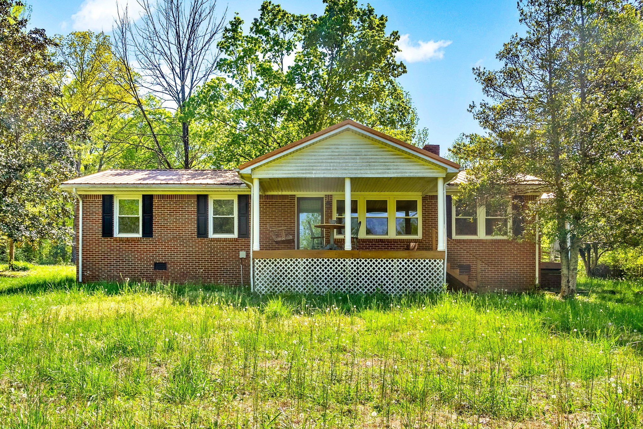 6986 White Oak Rd