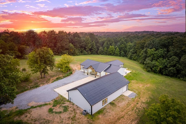 2049 CONATSER RD, CUNNINGHAM, TN 37052 - Image 94320bb0bc405231acc32fcc3e61ab92/3667904366