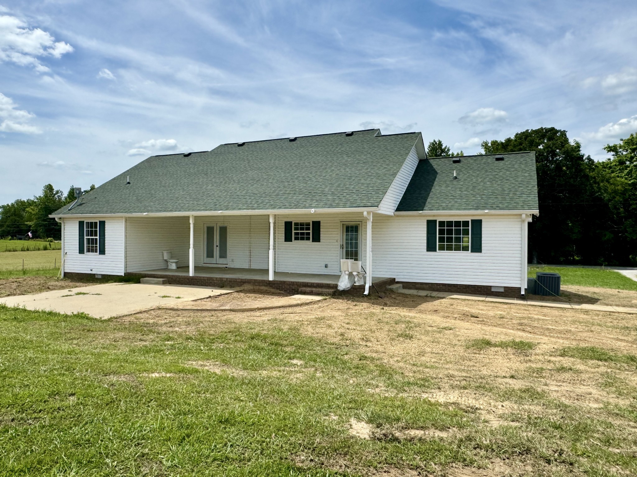 Photo 3 of 11 of 1721 Johnson Branch Rd house