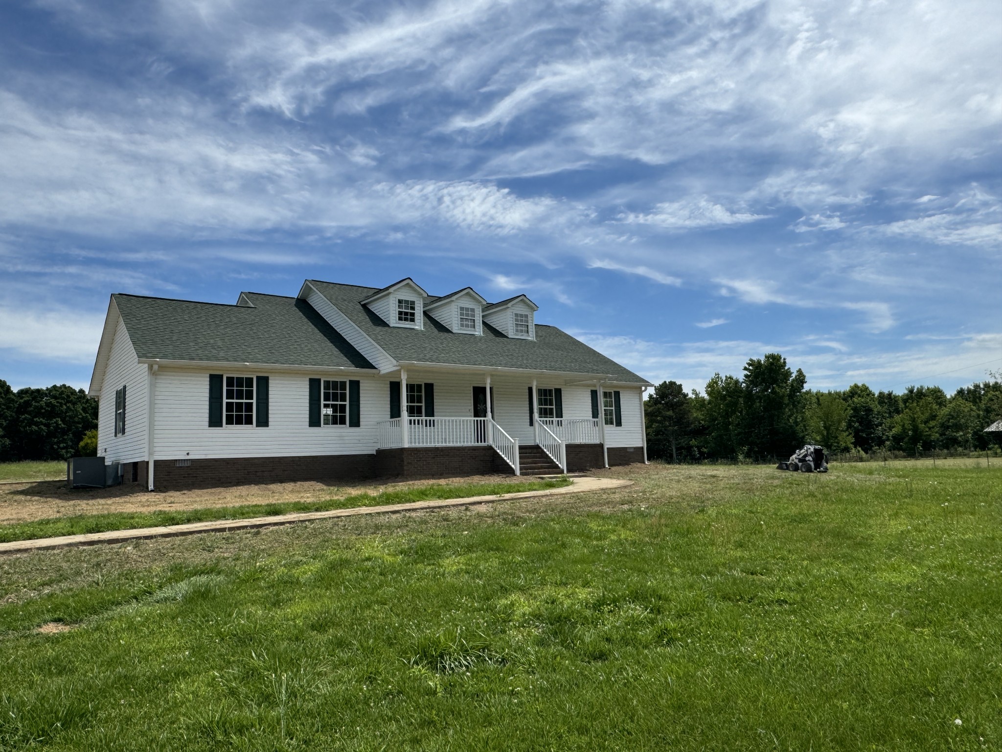 Photo 5 of 11 of 1721 Johnson Branch Rd house