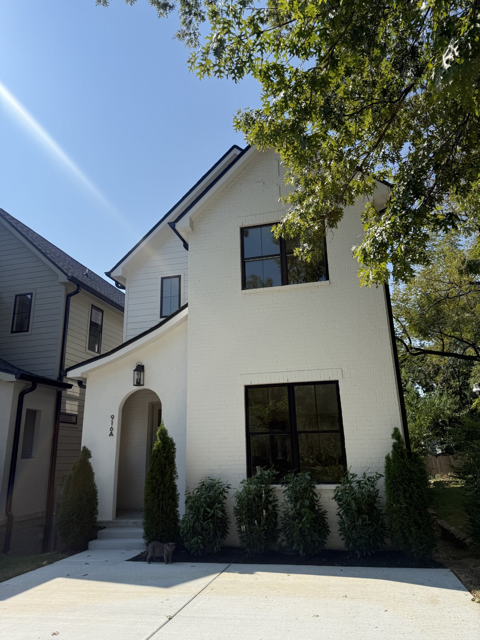 4-bed listing at 916a Strouse Ave, Nashville