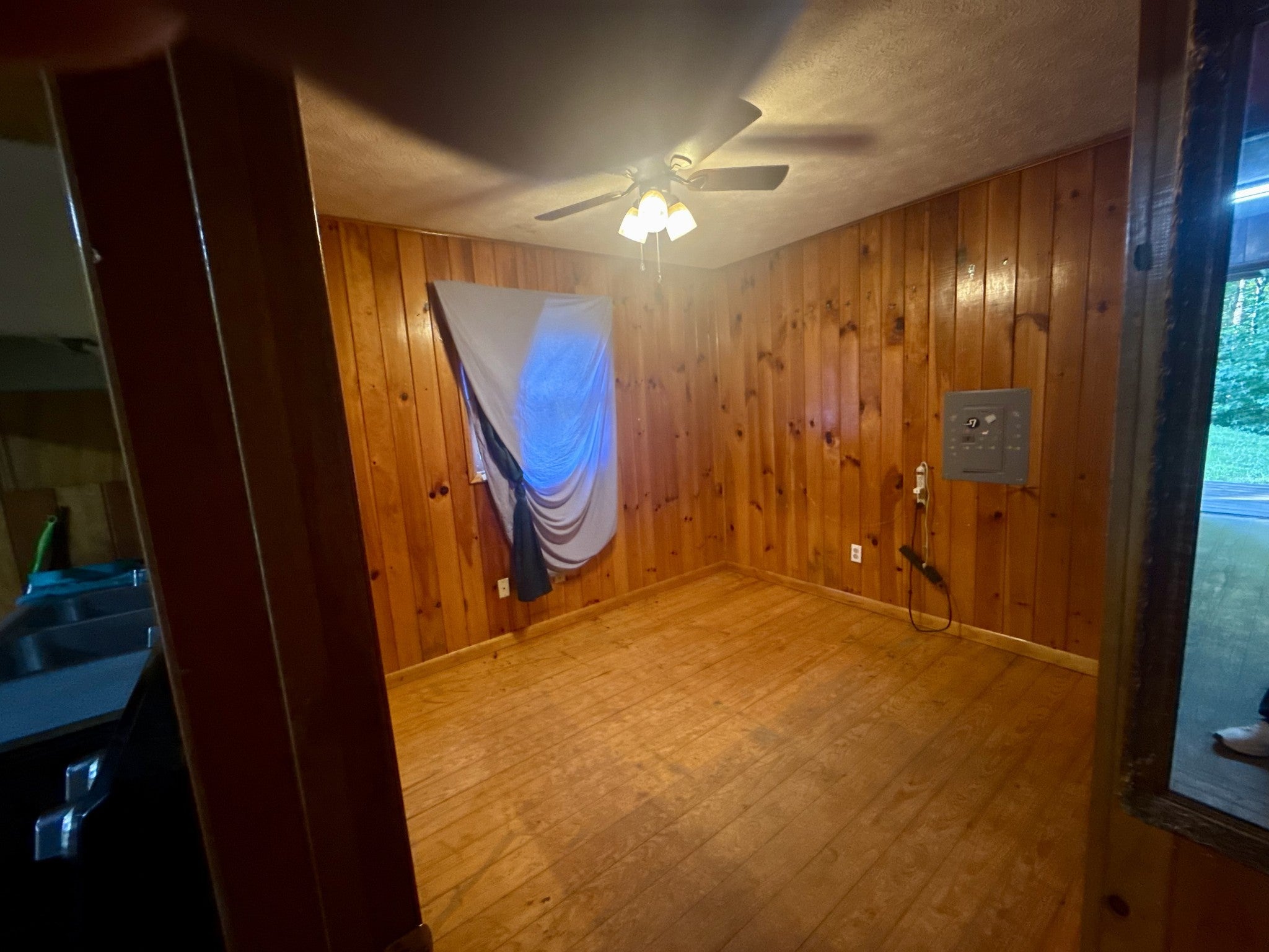 258 Mundy Rd