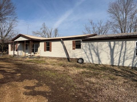 10820 Bugtussle Rd Fountain Run KY 42133