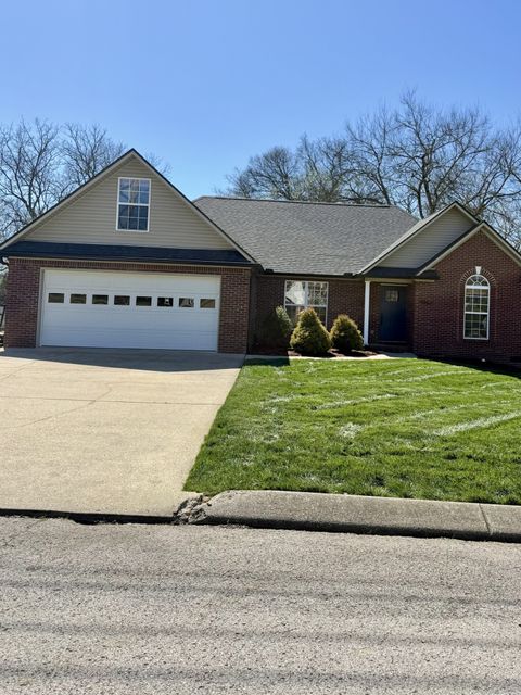 1961 Sheffield Ln Columbia TN 38401