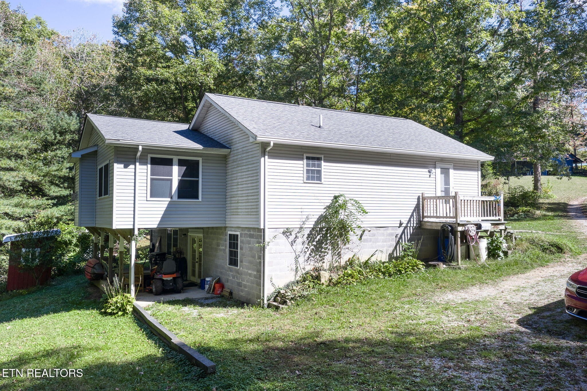 614 W Creston Rd