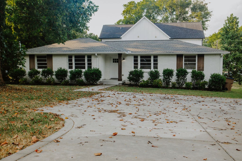 Nashville, Tennessee 37204, United States, 5 Bedrooms Bedrooms, ,3 BathroomsBathrooms,Residential,Active,193170 Nashville, Tennessee 37204, United States, 5 Bedrooms Bedrooms, ,3 BathroomsBathrooms,Residential,Active,193170