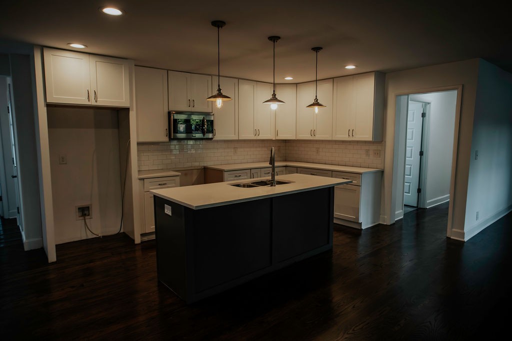 Nashville, Tennessee 37204, United States, 5 Bedrooms Bedrooms, ,3 BathroomsBathrooms,Residential,Active,193170