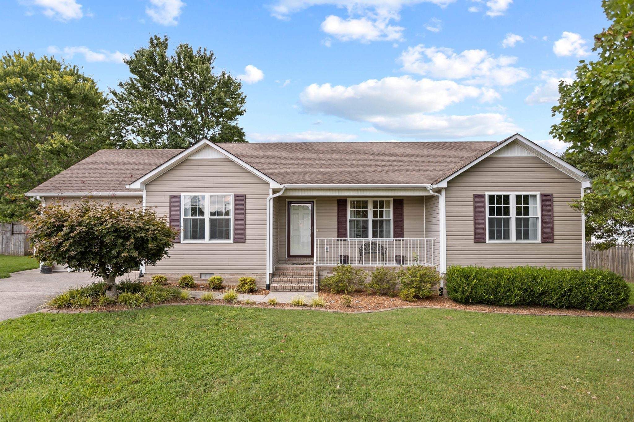 102 Chesapeake Dr