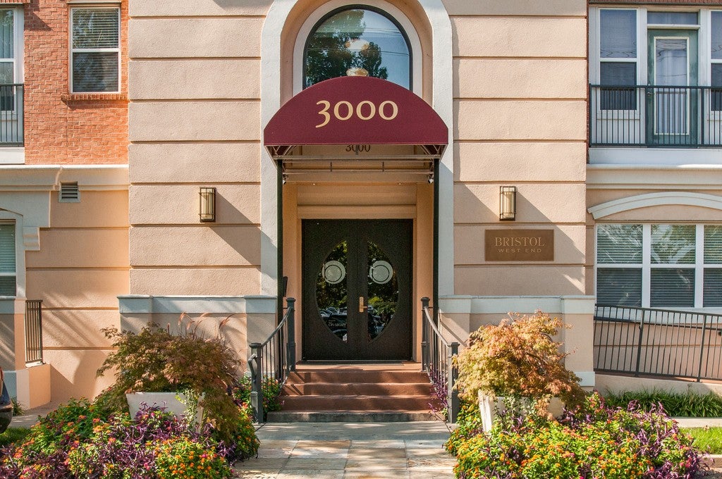 3000 Vanderbilt Pl 106