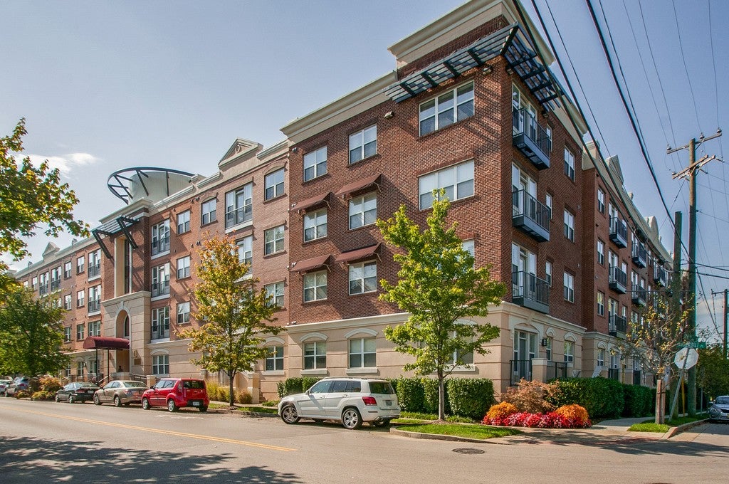 2-bed listing at 3000 Vanderbilt Pl 106, Nashville