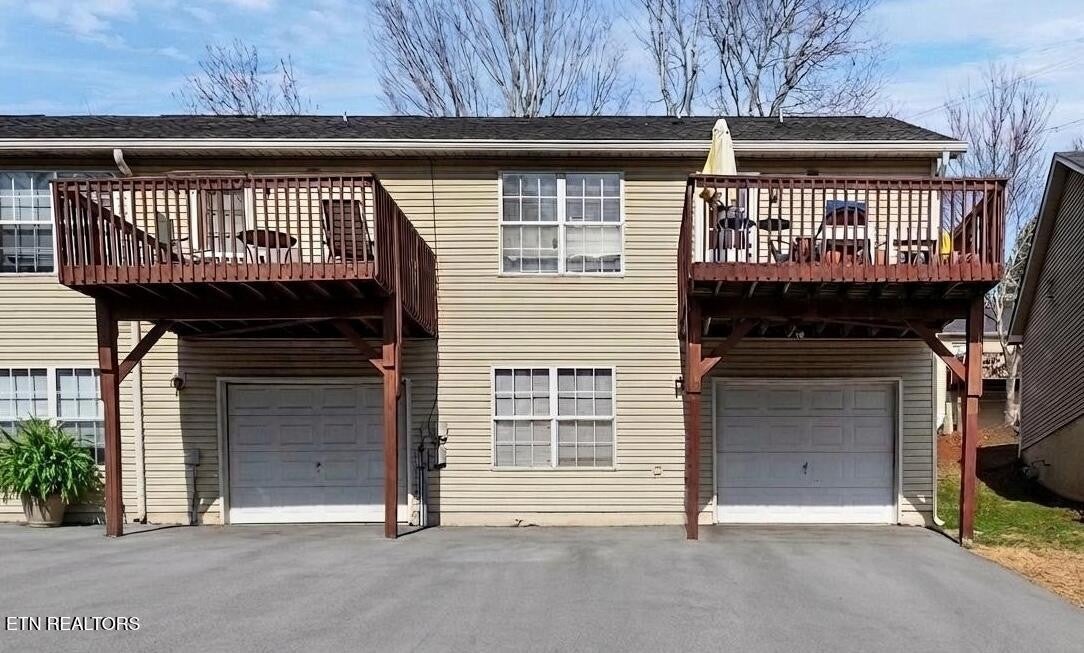 818 Calypso Way 10