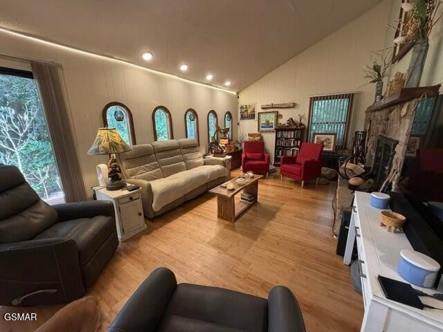 1633 Cardinal Drive
