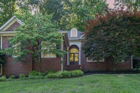 256 Scenic Dr Dickson TN 37055