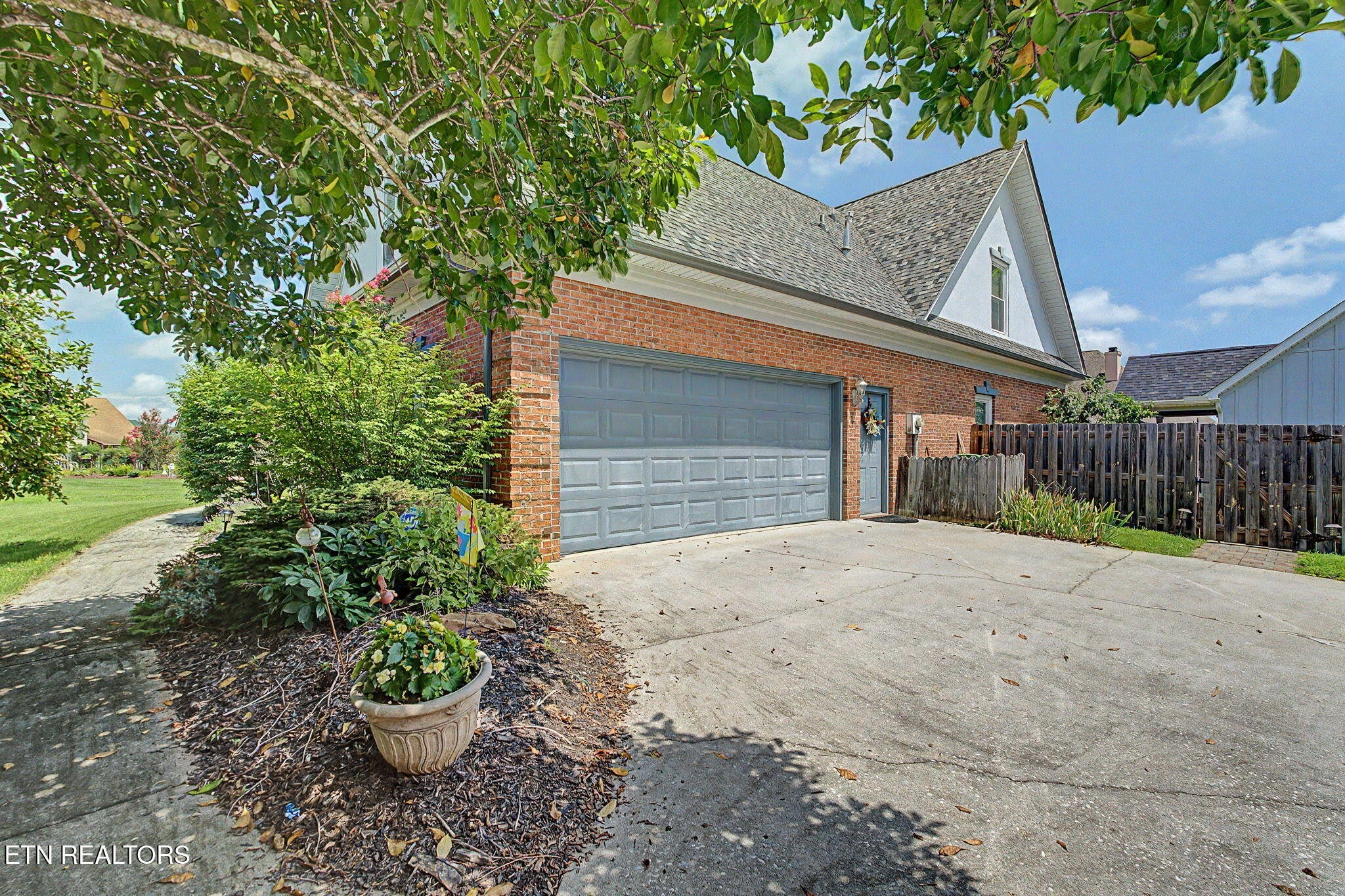6928 Mount Royal Blvd