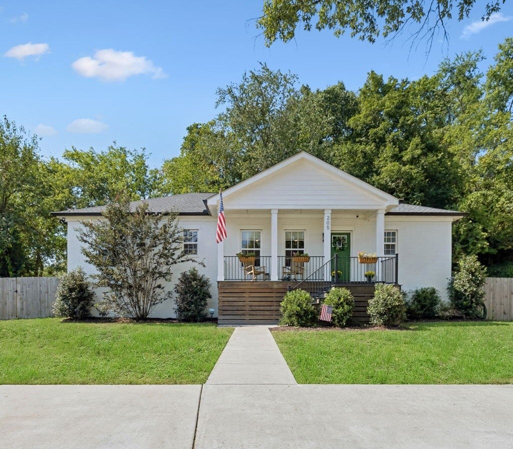 3-bed listing at 205 Morganmeade Ct, Nashville