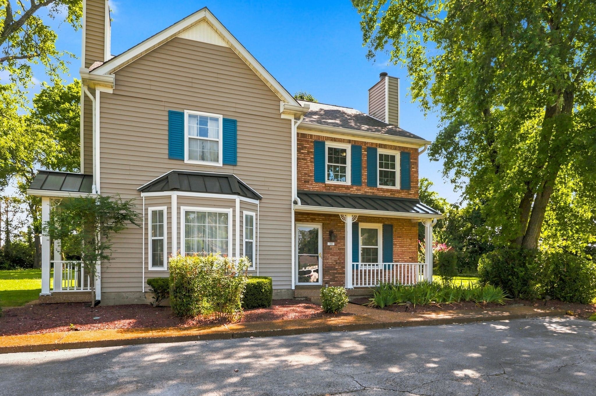 2.0-bed rental at 210 Yarmouth Ct