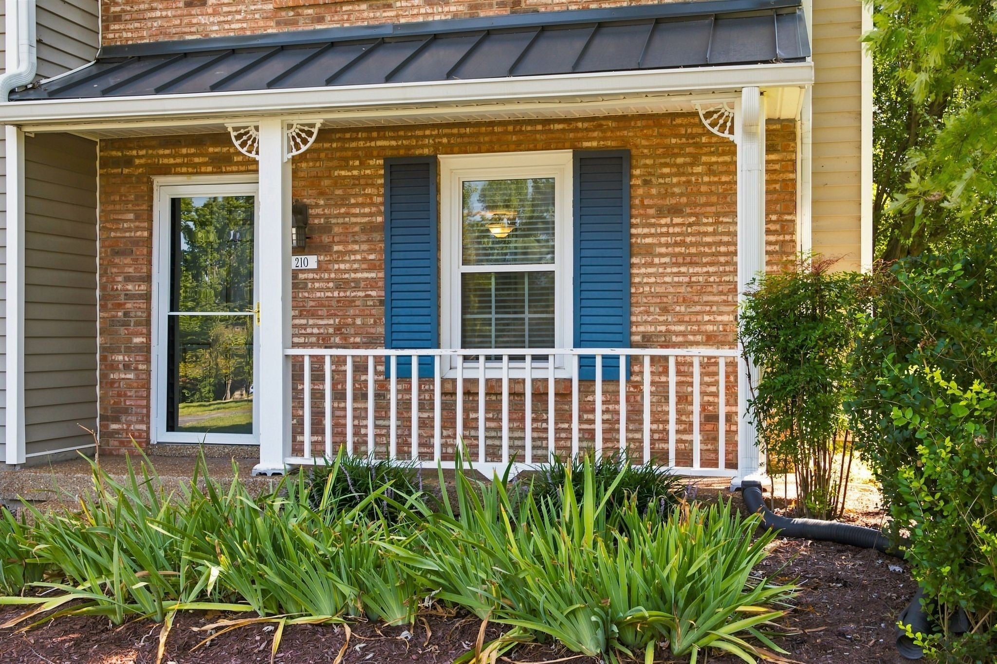 210 Yarmouth Ct
