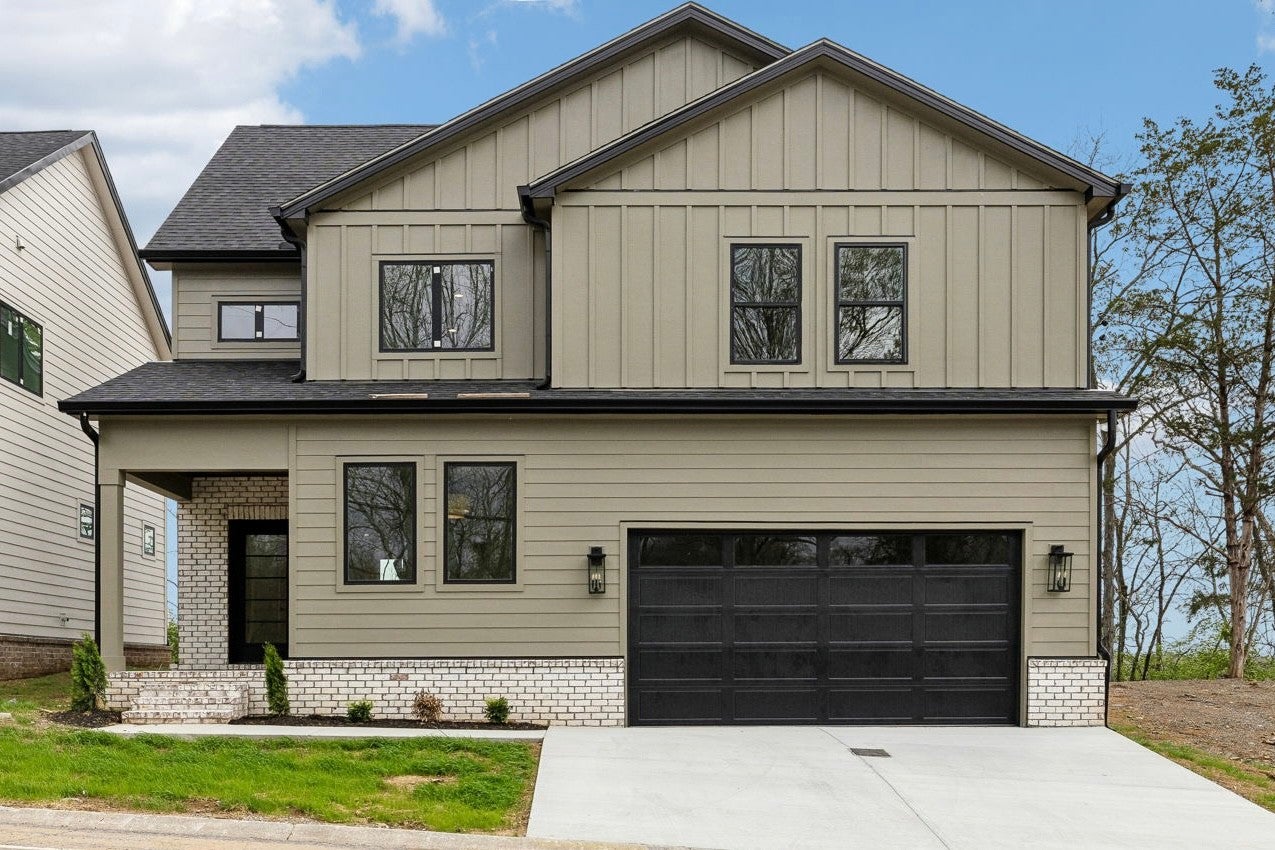 4-bed home at 374 Rio Vista Dr Madison, Nolensville, sold November 27, 2025