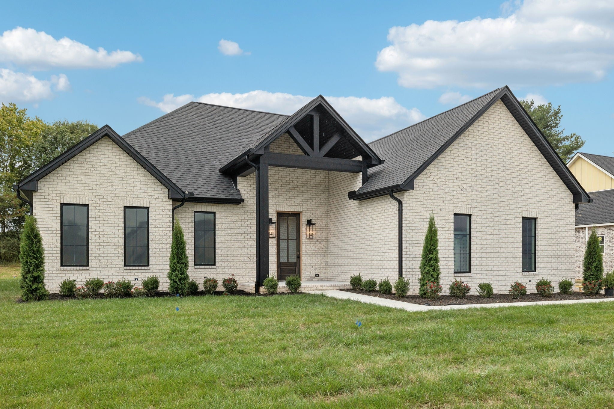 375 Chestnut Oak Avenue