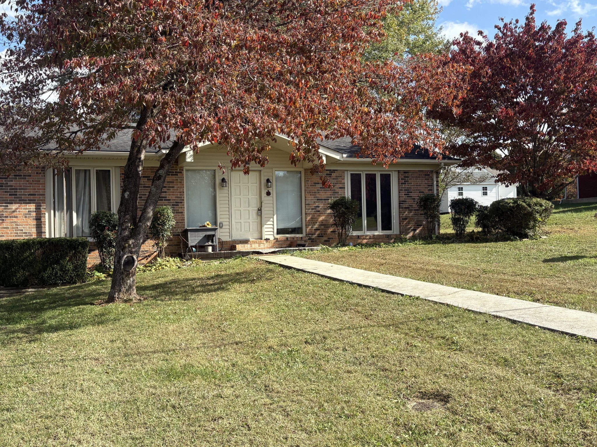128 N Turner Dr - Photo 2