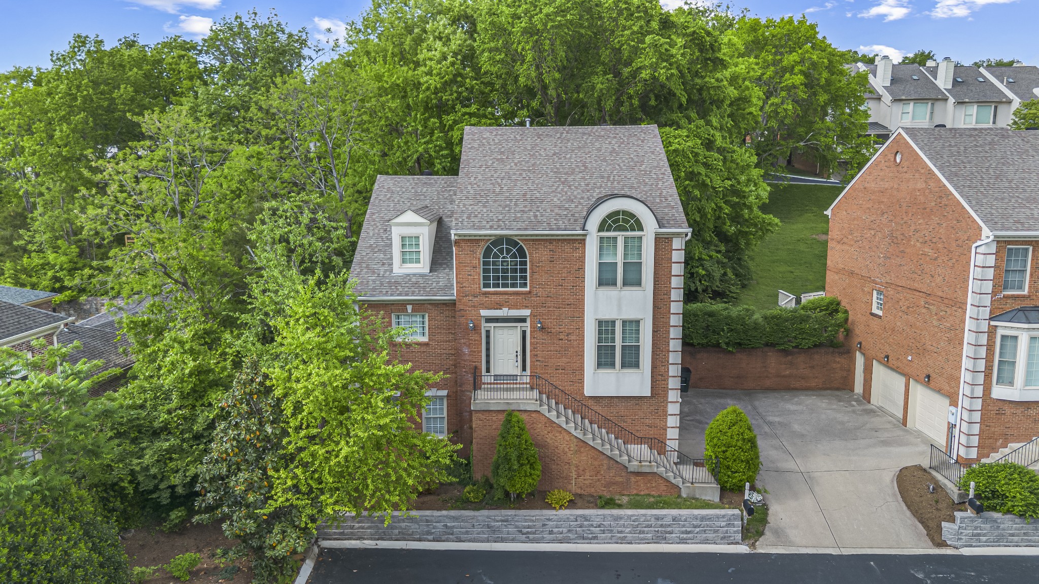 604 Clayborne Ct