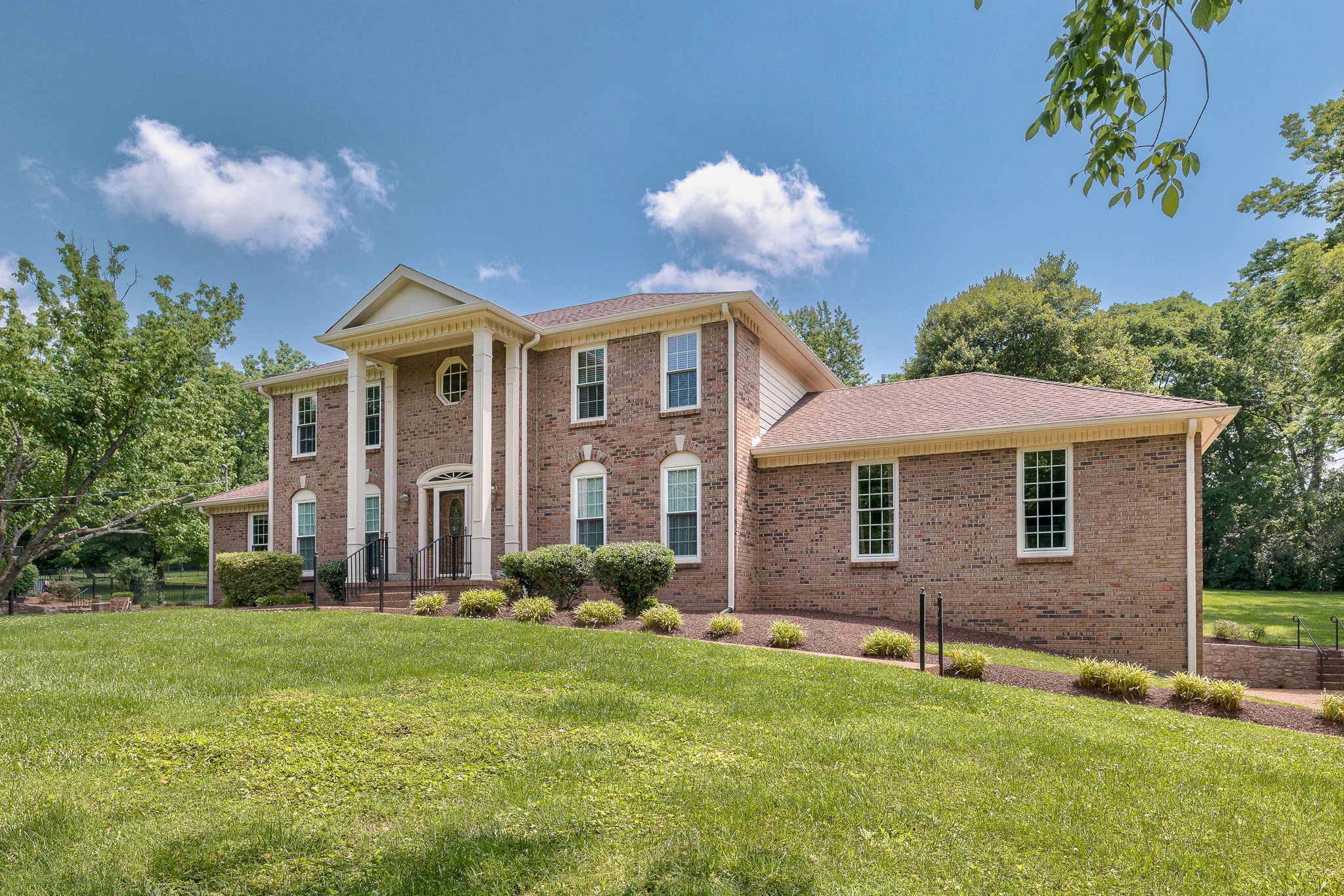 806 Steeplechase Dr