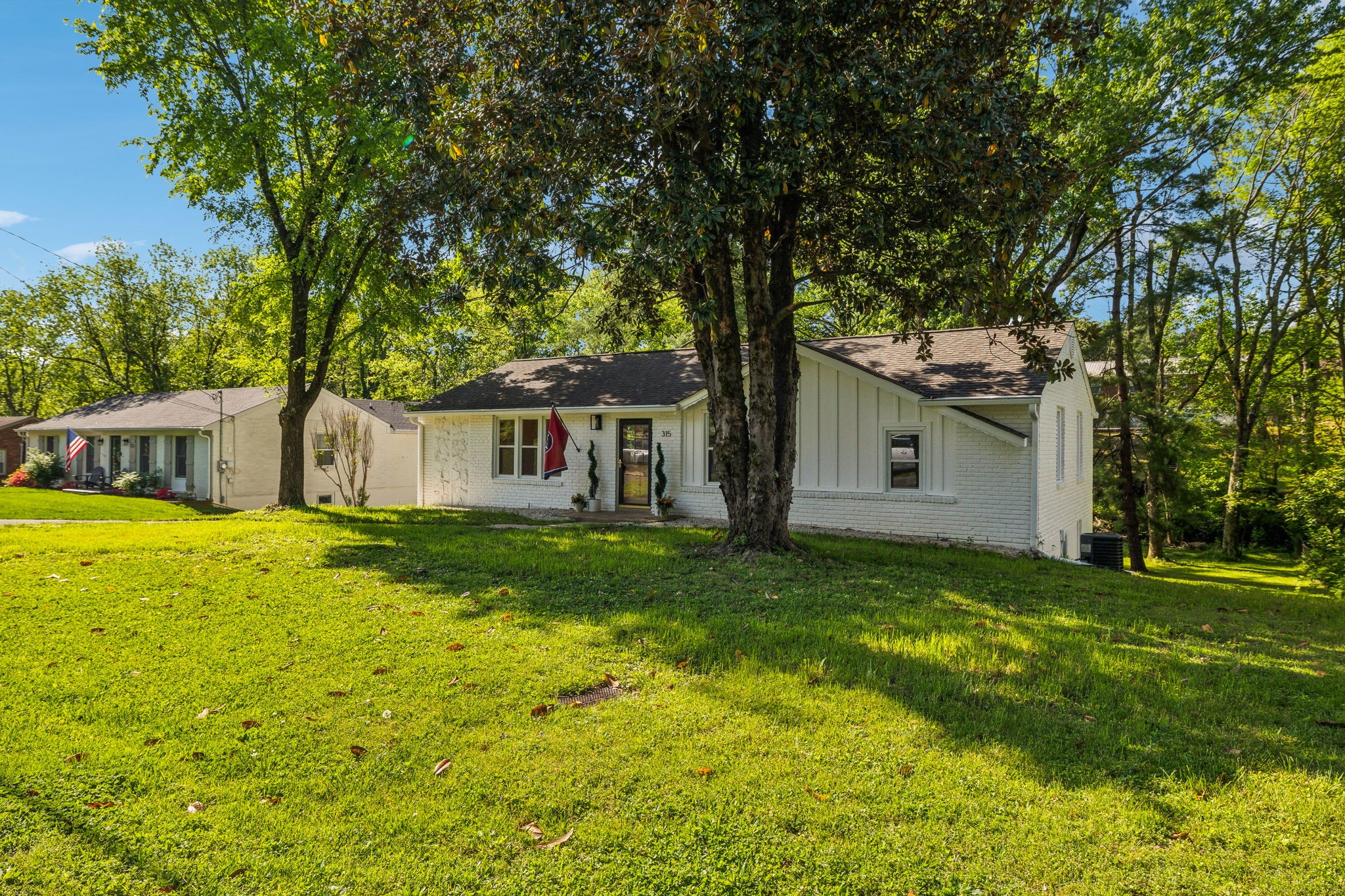315 Lynn Dr