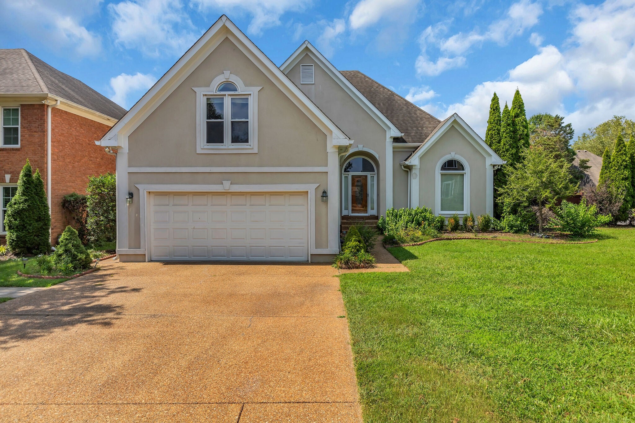 392 Forrest Park Cir