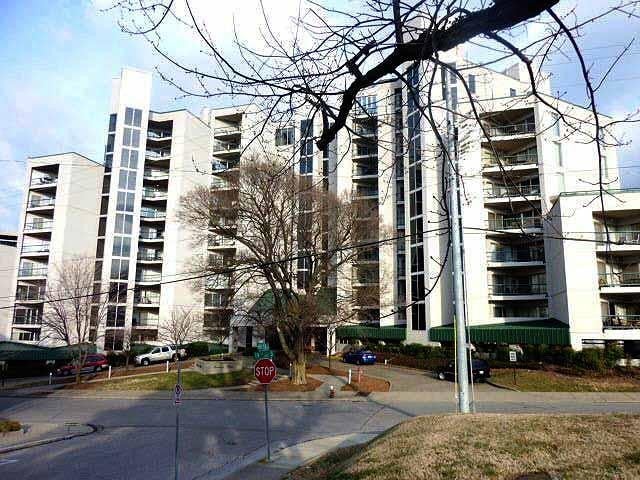 900 19th Ave S 102