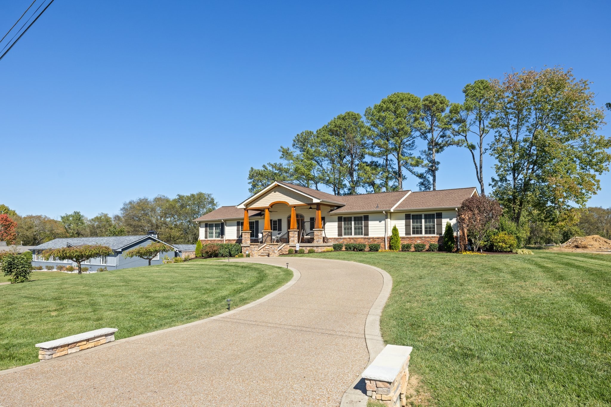 152 Fairways Dr