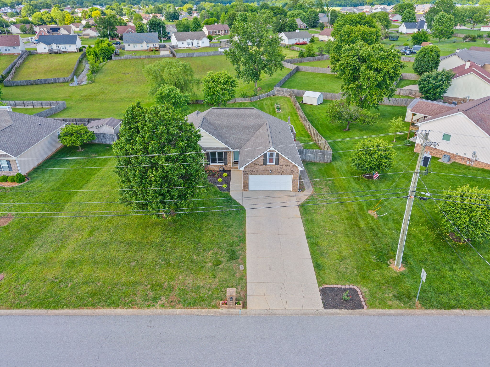 Clarksville, Tennessee 37040, United States, 3 Bedrooms Bedrooms, ,2 BathroomsBathrooms,Residential,Active,130902