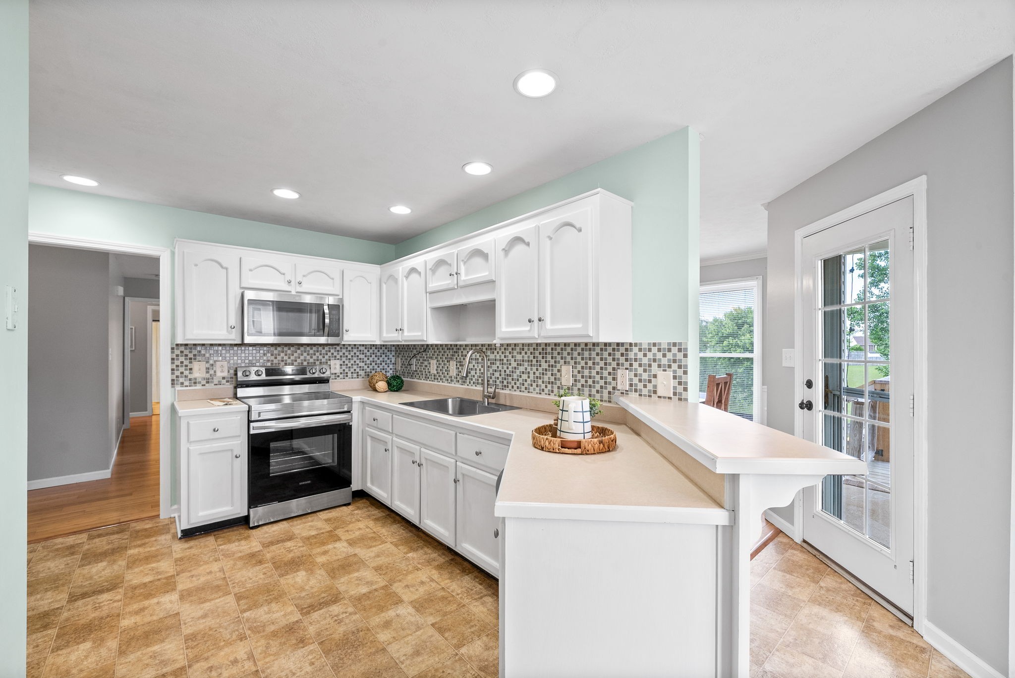 Clarksville, Tennessee 37040, United States, 3 Bedrooms Bedrooms, ,2 BathroomsBathrooms,Residential,Active,130902