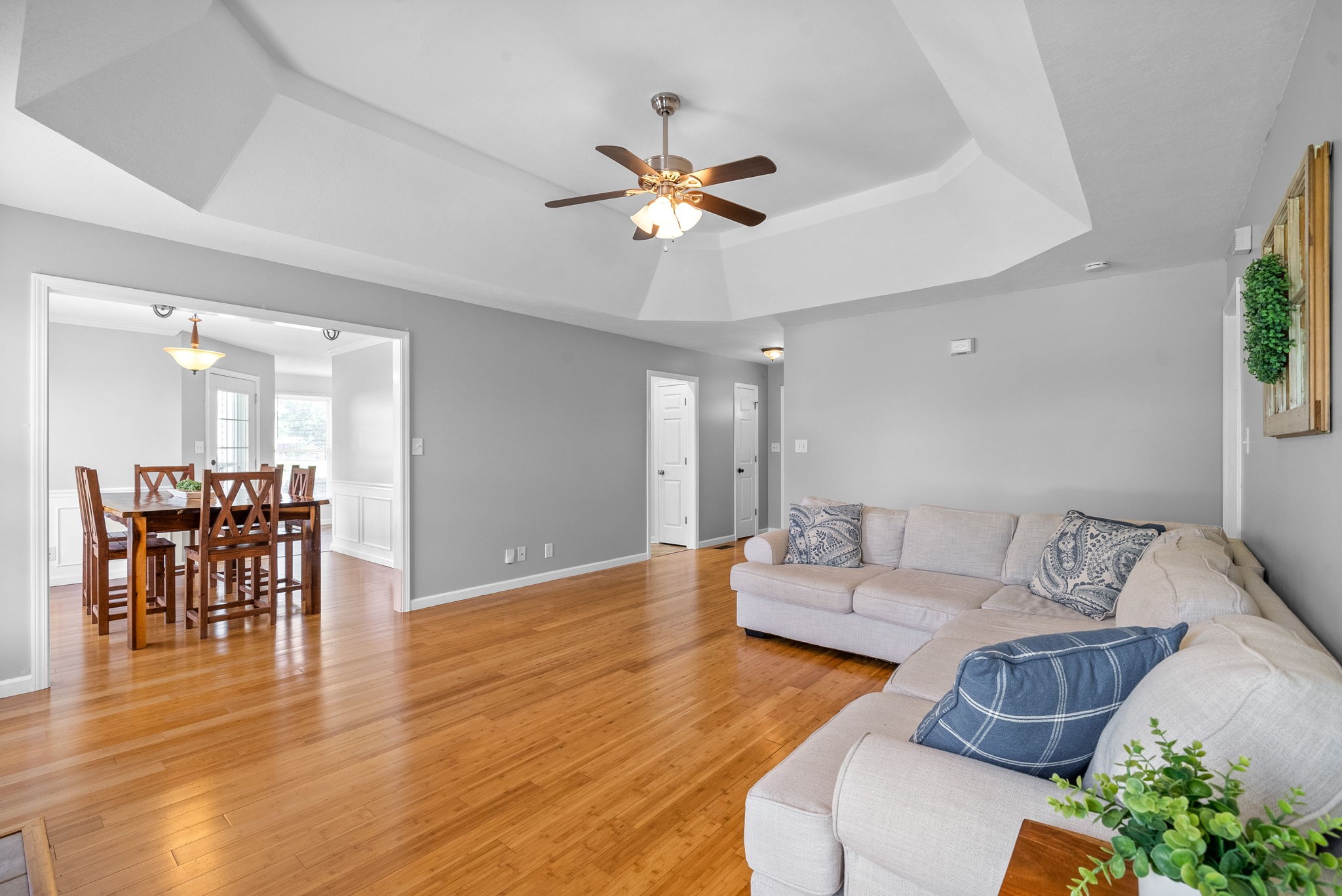 Clarksville, Tennessee 37040, United States, 3 Bedrooms Bedrooms, ,2 BathroomsBathrooms,Residential,Active,130902