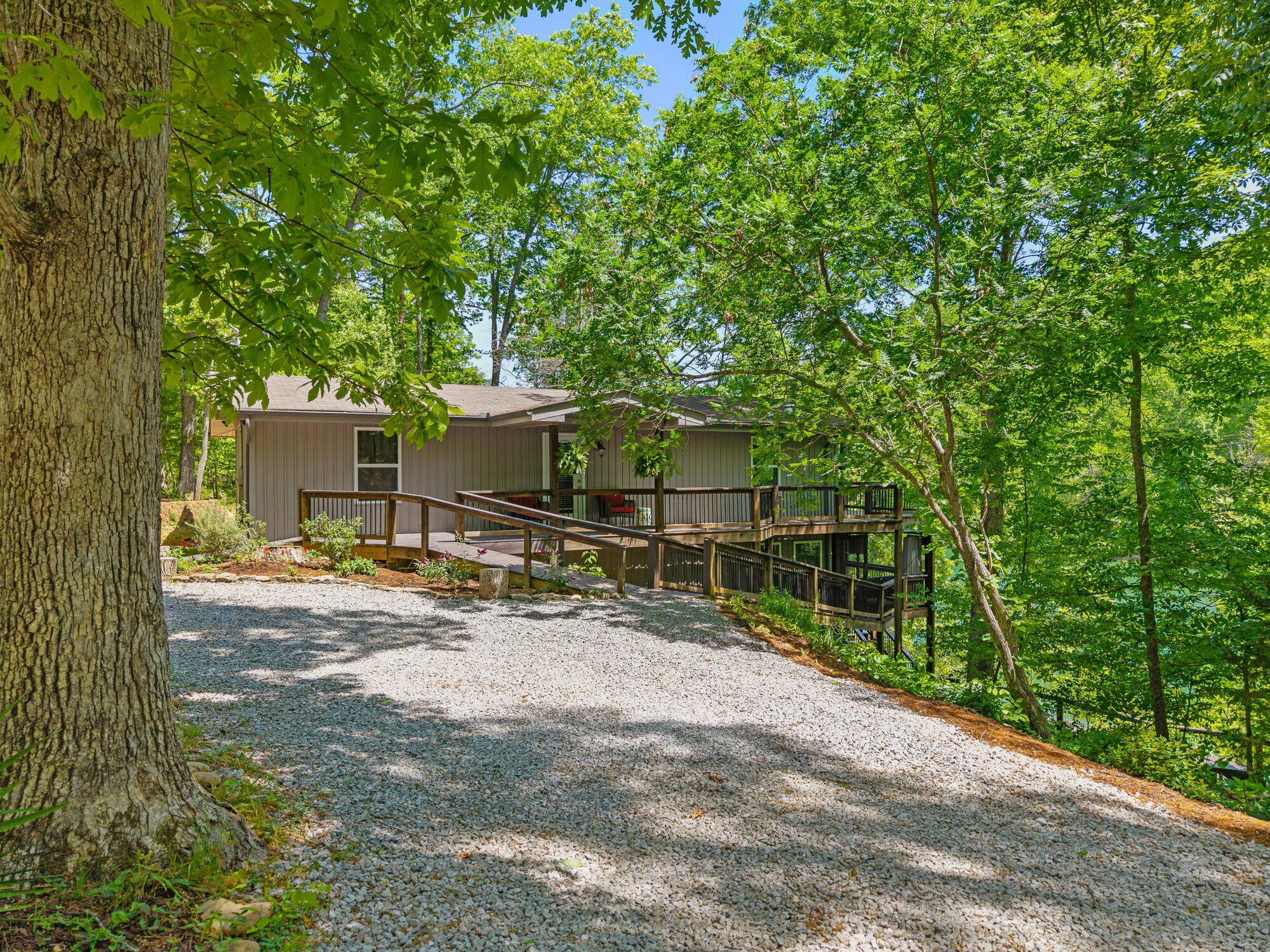 124 Peninsula Road