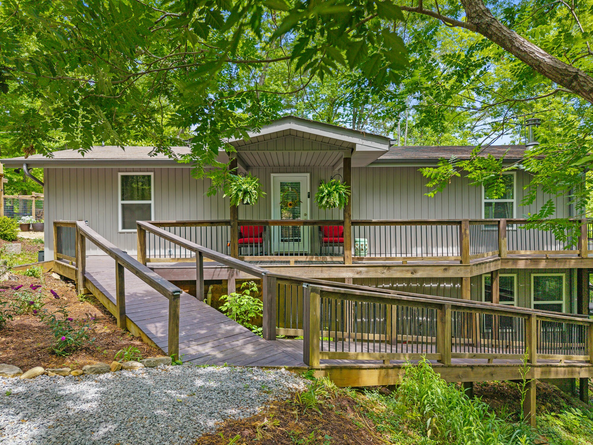 124 Peninsula Road