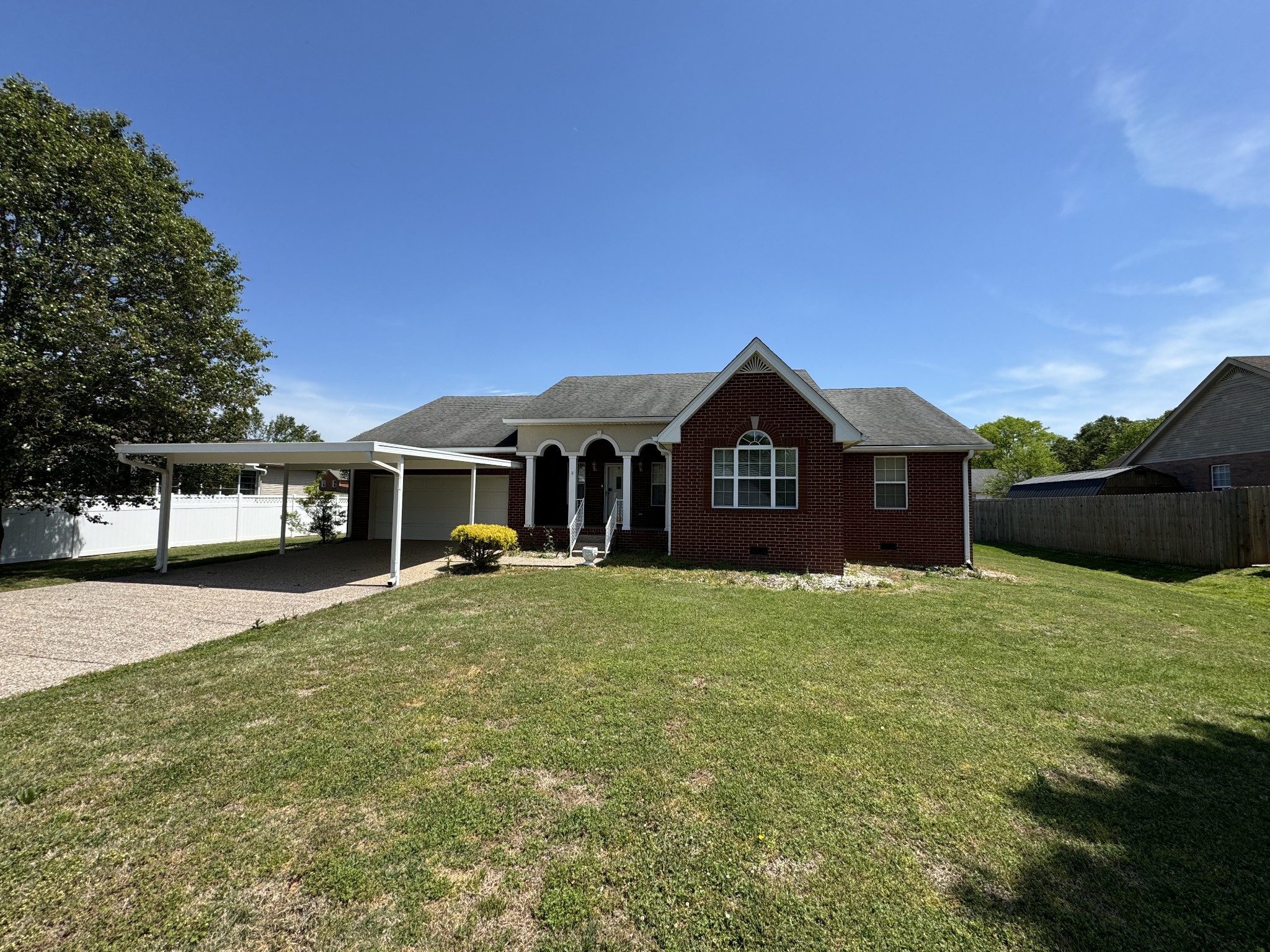1011 Shirley Dr