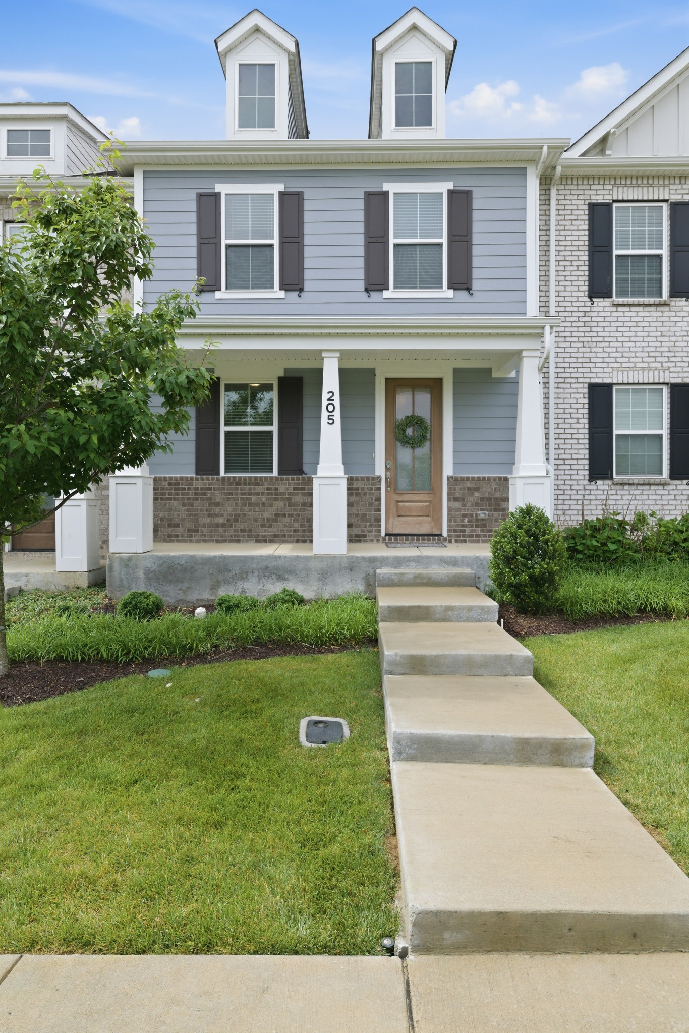 205 Southmen Ln